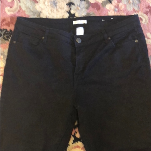 Jeans - Picture 2 of 3